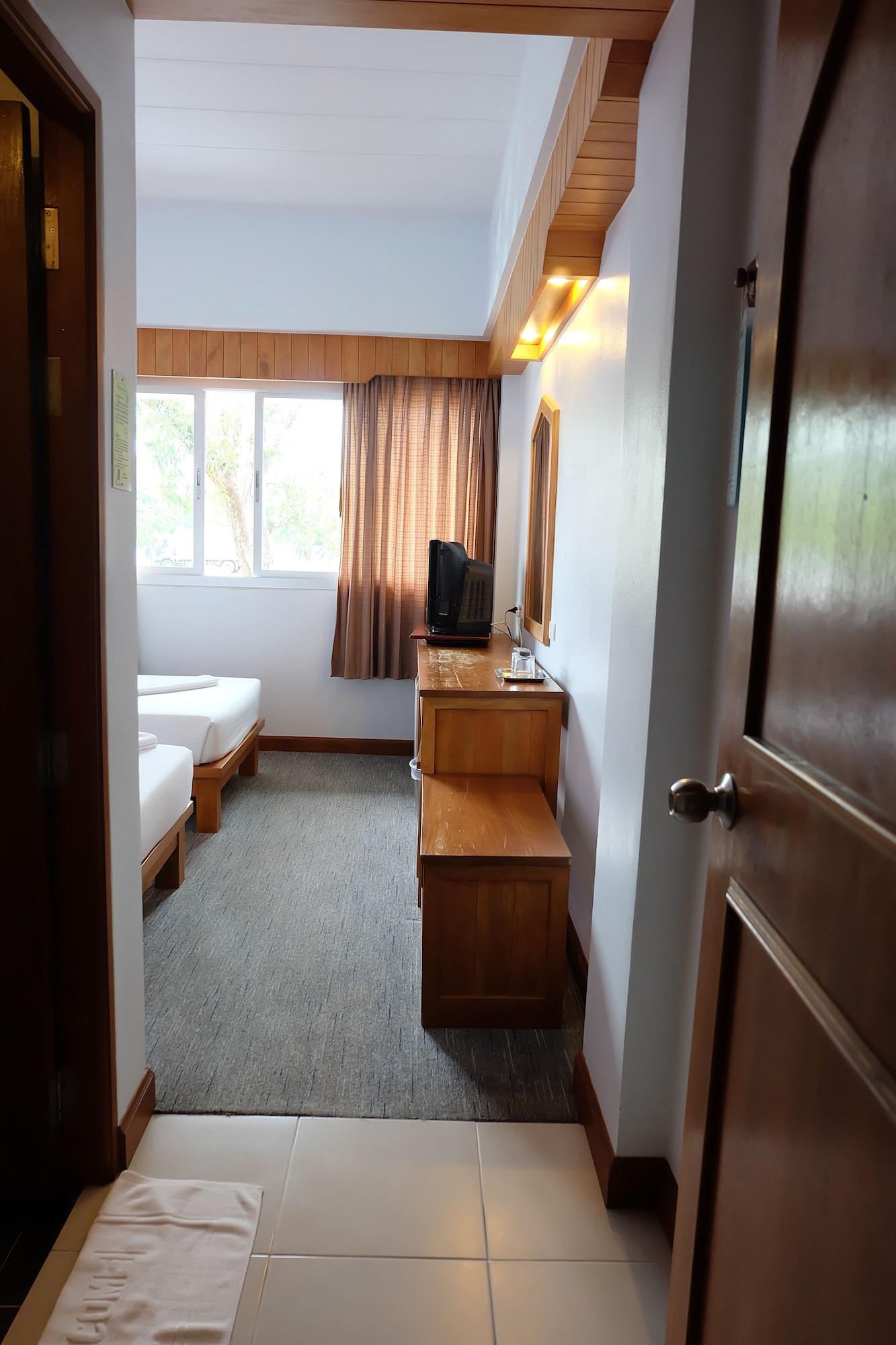 Riverside Hotel Краби Экстерьер фото